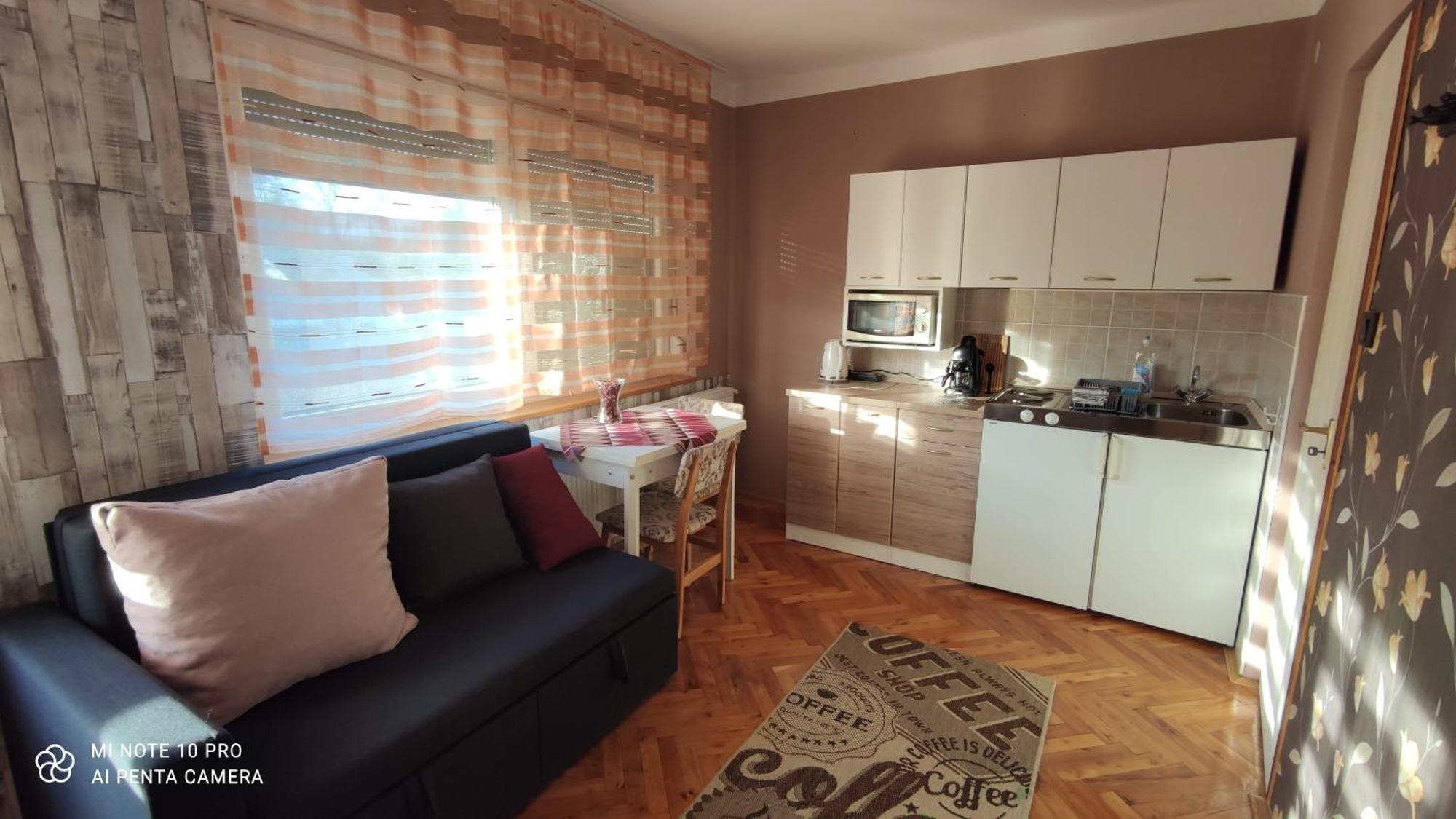 Apartman Edit Harkan Exterior foto